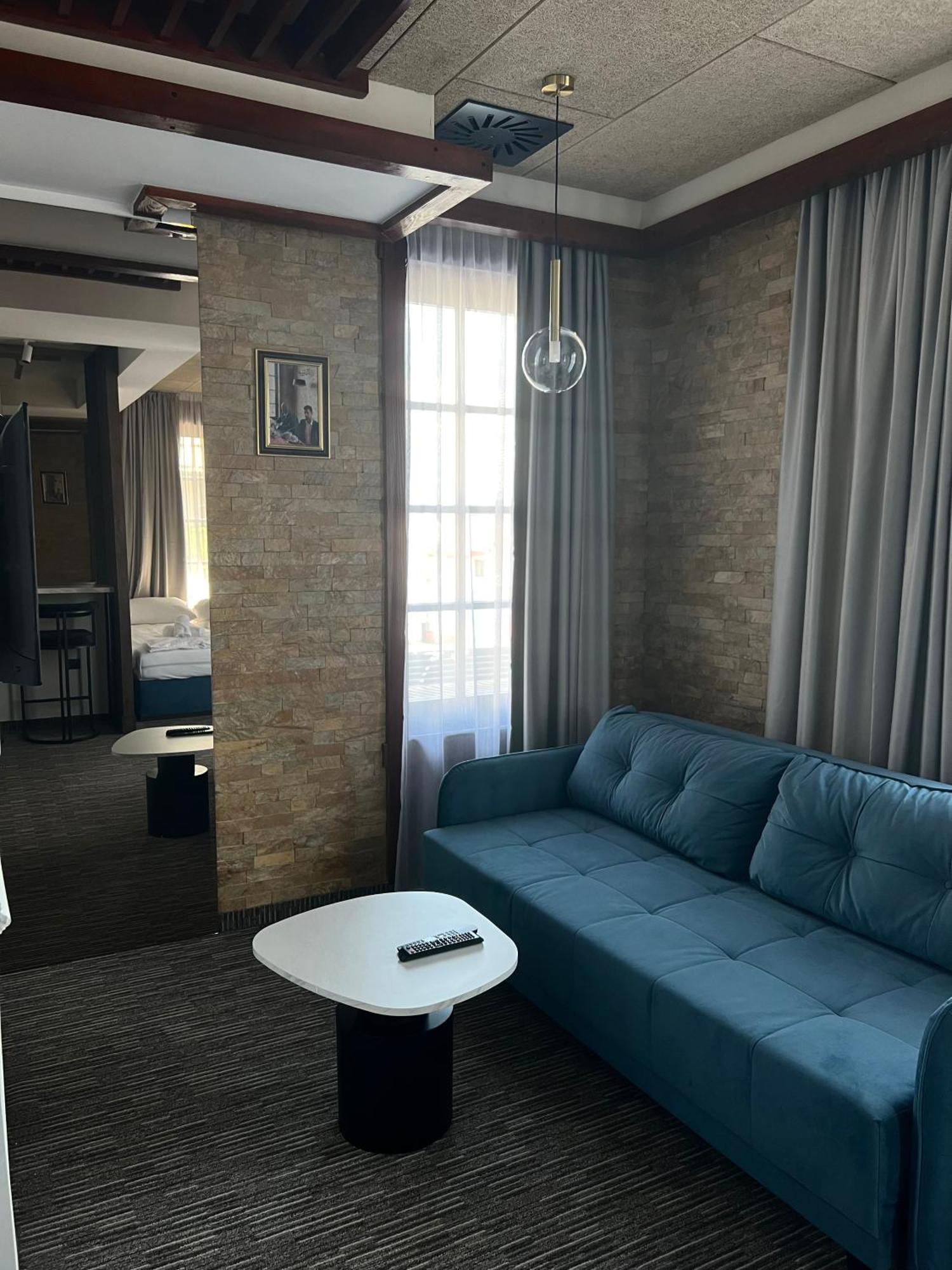 Hotel Zlatni Bor Sokolac  Экстерьер фото