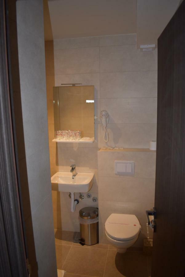 Hotel Zlatni Bor Sokolac  Экстерьер фото