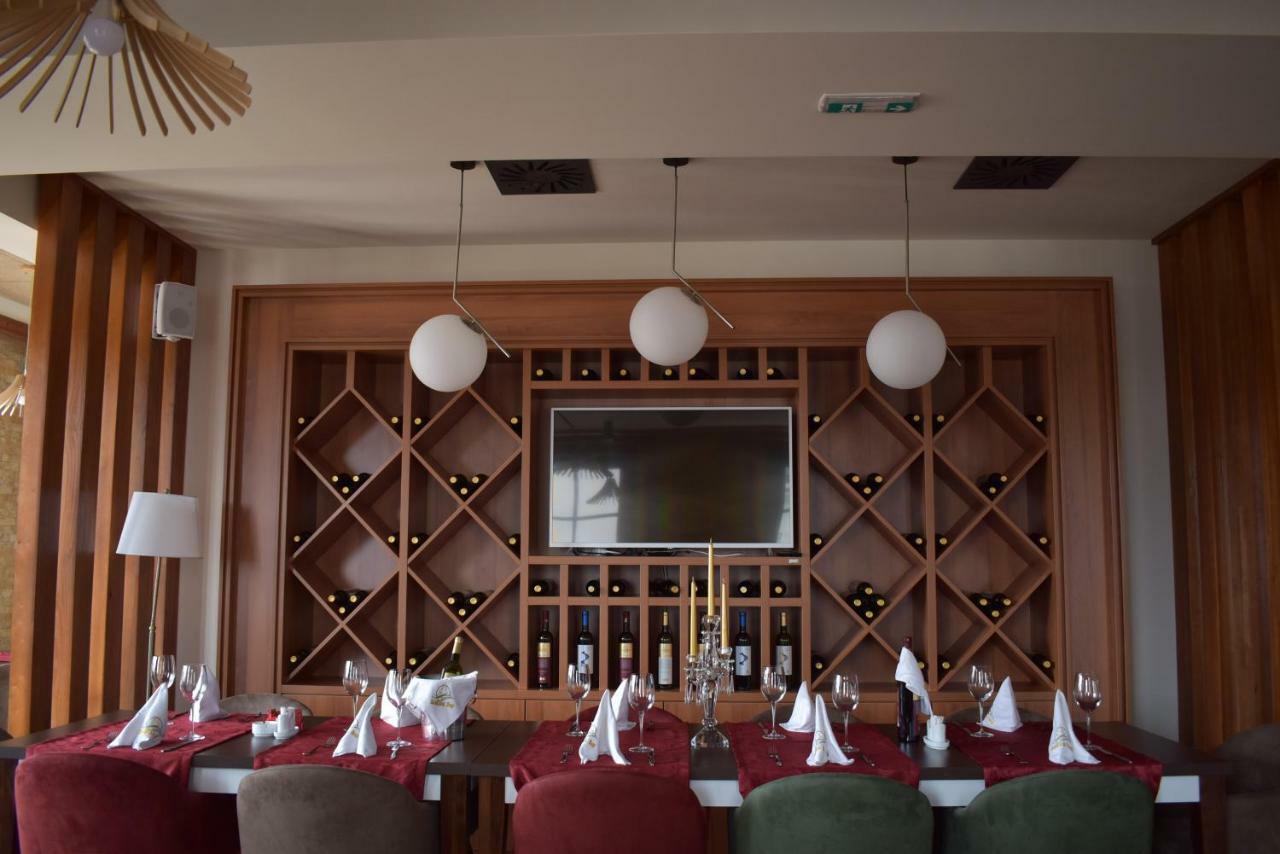 Hotel Zlatni Bor Sokolac  Экстерьер фото